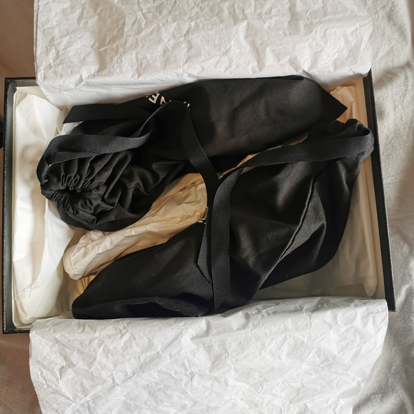 Chanel Slingback Pumps Beige/Black - Picture 6 of 9